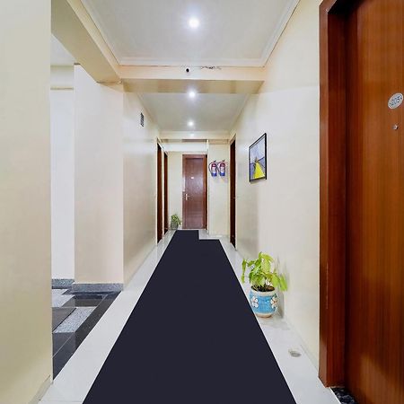 Treebo Rejoice 52 - 3Km From Huda City Metro Station Badshahpur 外观 照片