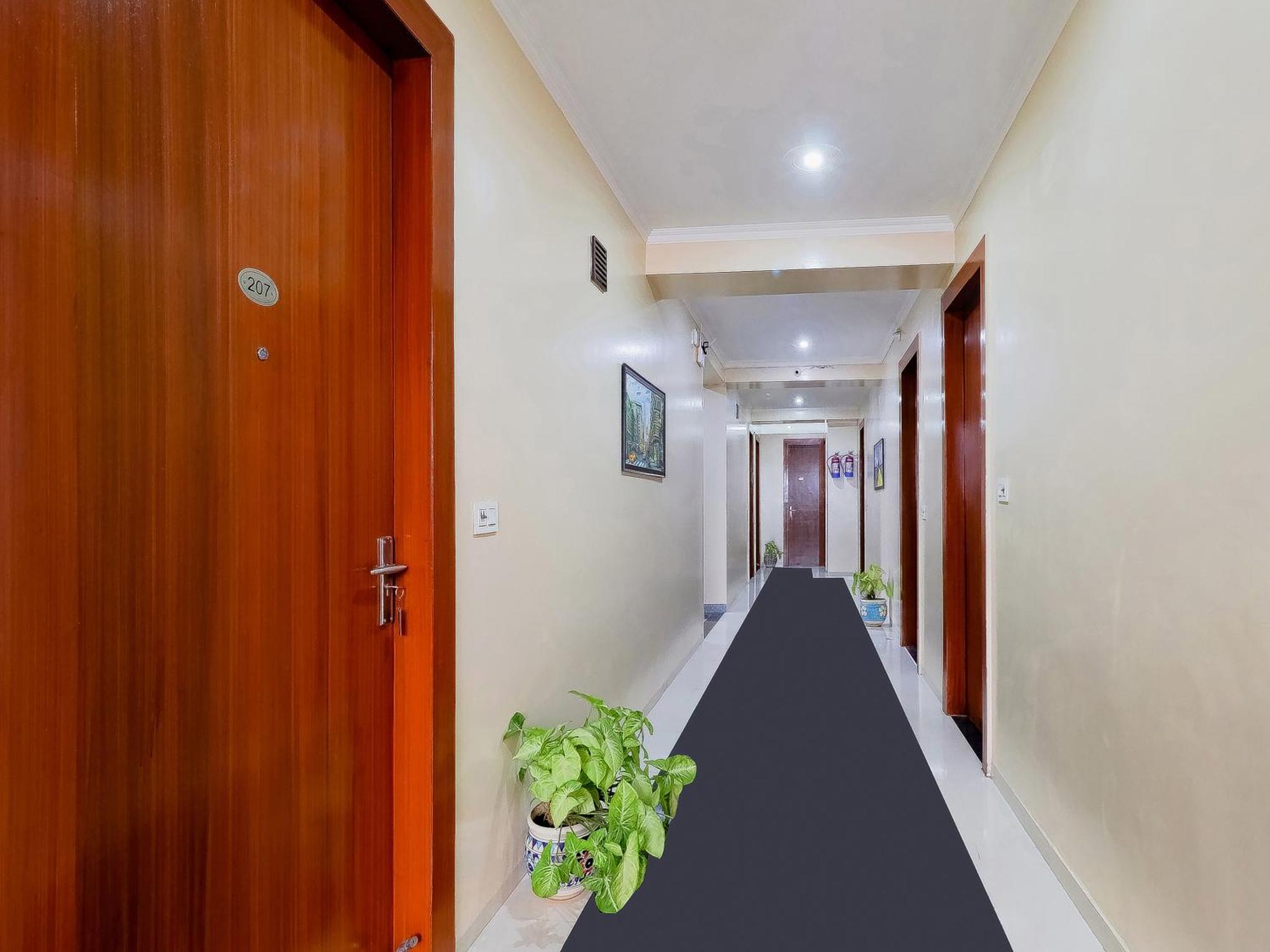 Treebo Rejoice 52 - 3Km From Huda City Metro Station Badshahpur 外观 照片