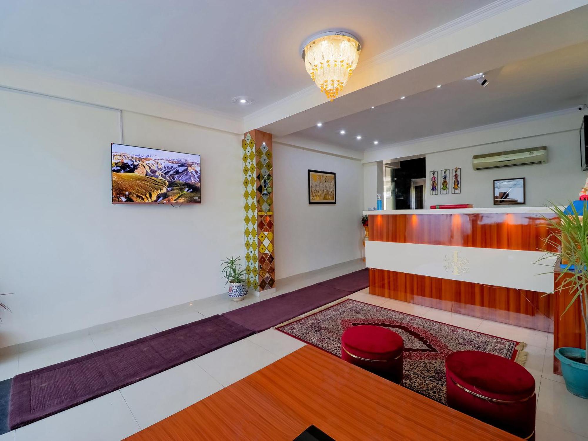Treebo Rejoice 52 - 3Km From Huda City Metro Station Badshahpur 外观 照片