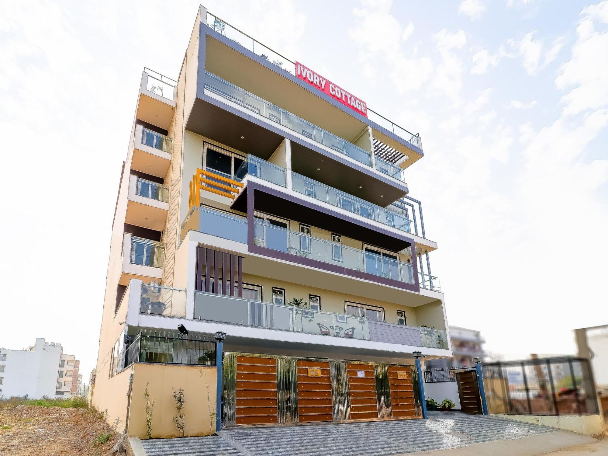Treebo Rejoice 52 - 3Km From Huda City Metro Station Badshahpur 外观 照片