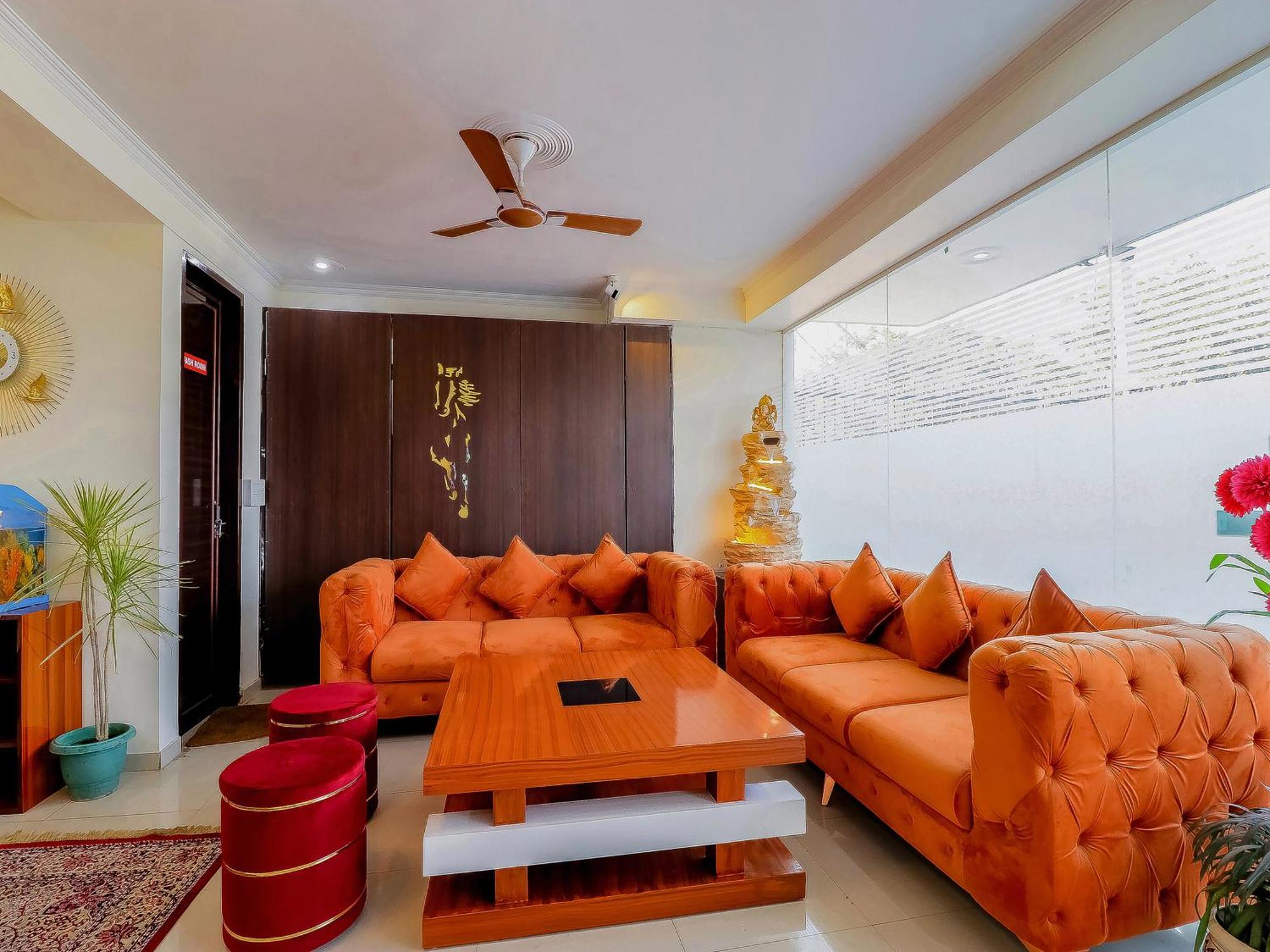 Treebo Rejoice 52 - 3Km From Huda City Metro Station Badshahpur 外观 照片