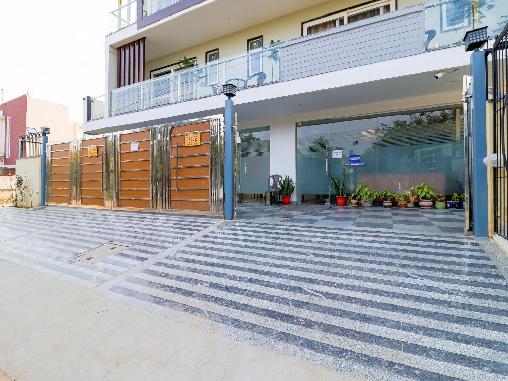 Treebo Rejoice 52 - 3Km From Huda City Metro Station Badshahpur 外观 照片
