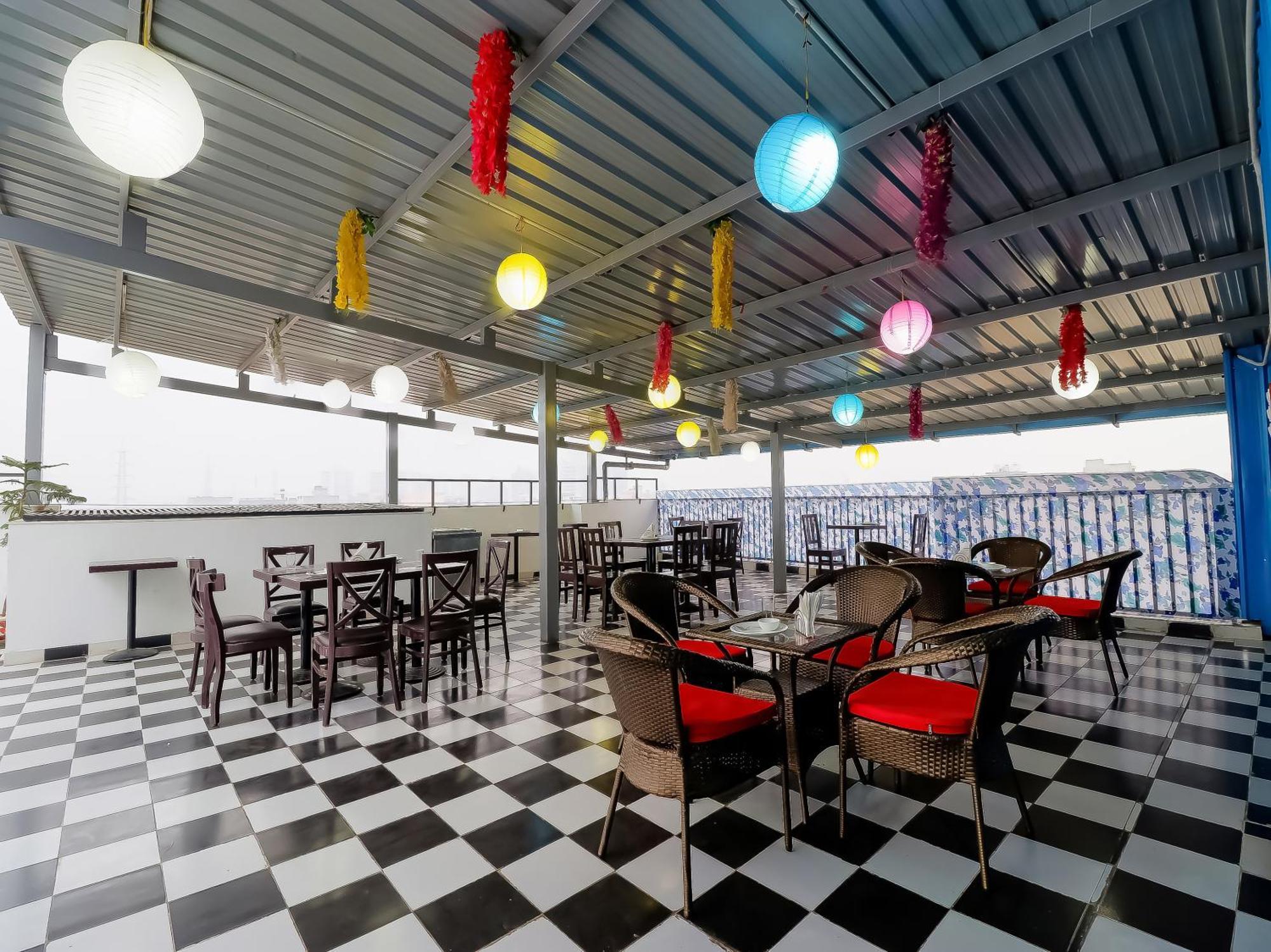 Treebo Rejoice 52 - 3Km From Huda City Metro Station Badshahpur 外观 照片