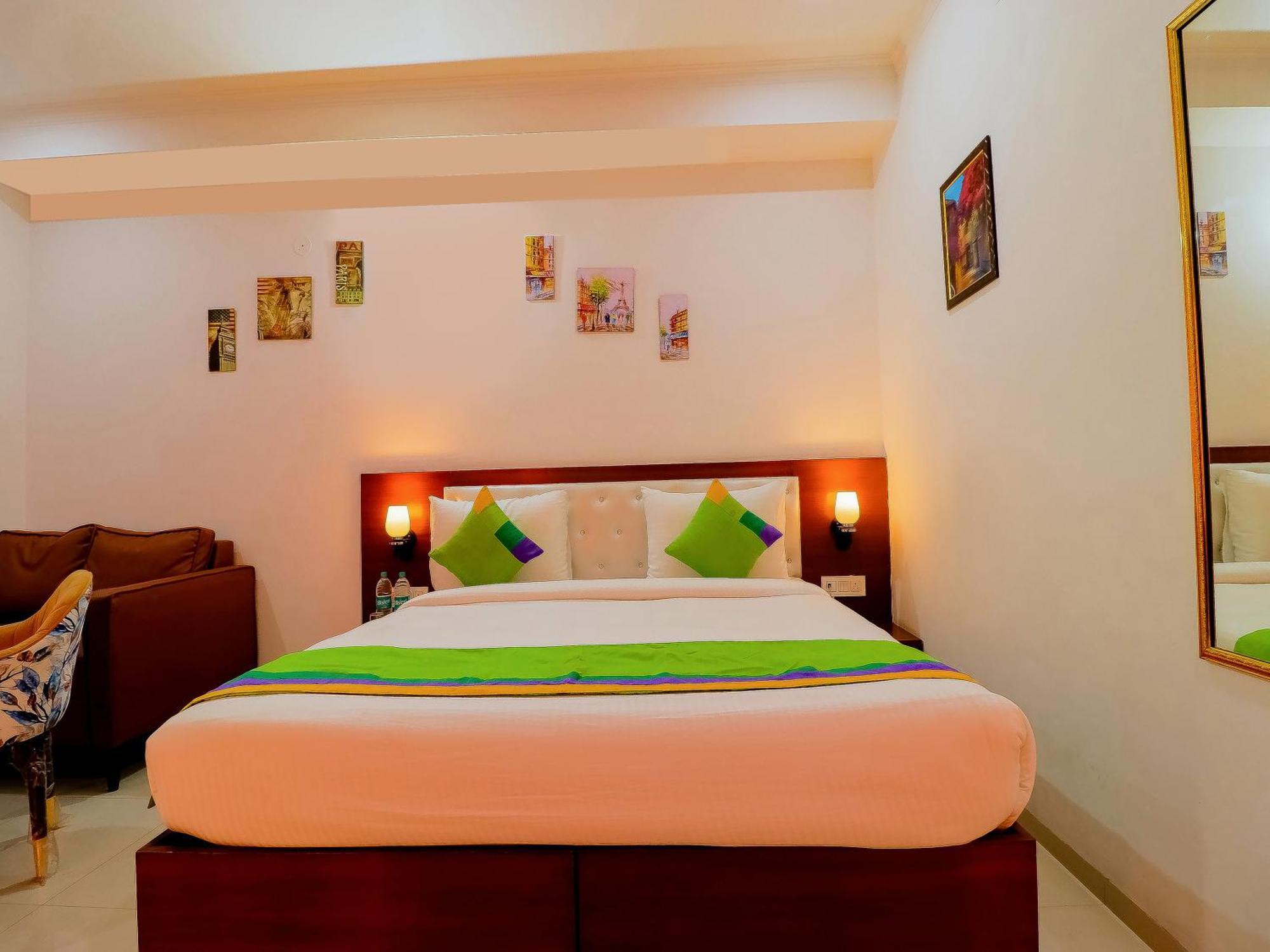 Treebo Rejoice 52 - 3Km From Huda City Metro Station Badshahpur 外观 照片