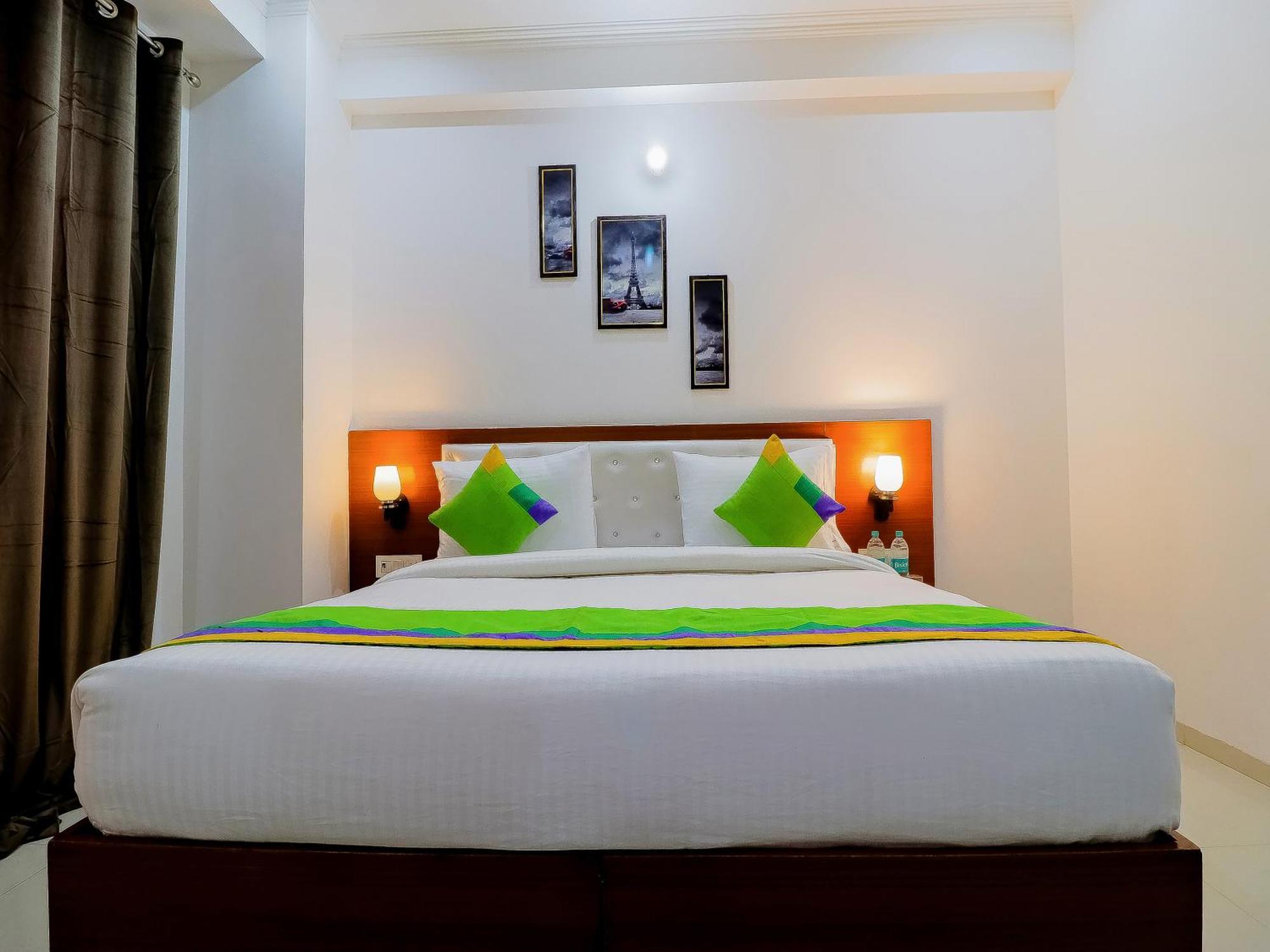 Treebo Rejoice 52 - 3Km From Huda City Metro Station Badshahpur 外观 照片