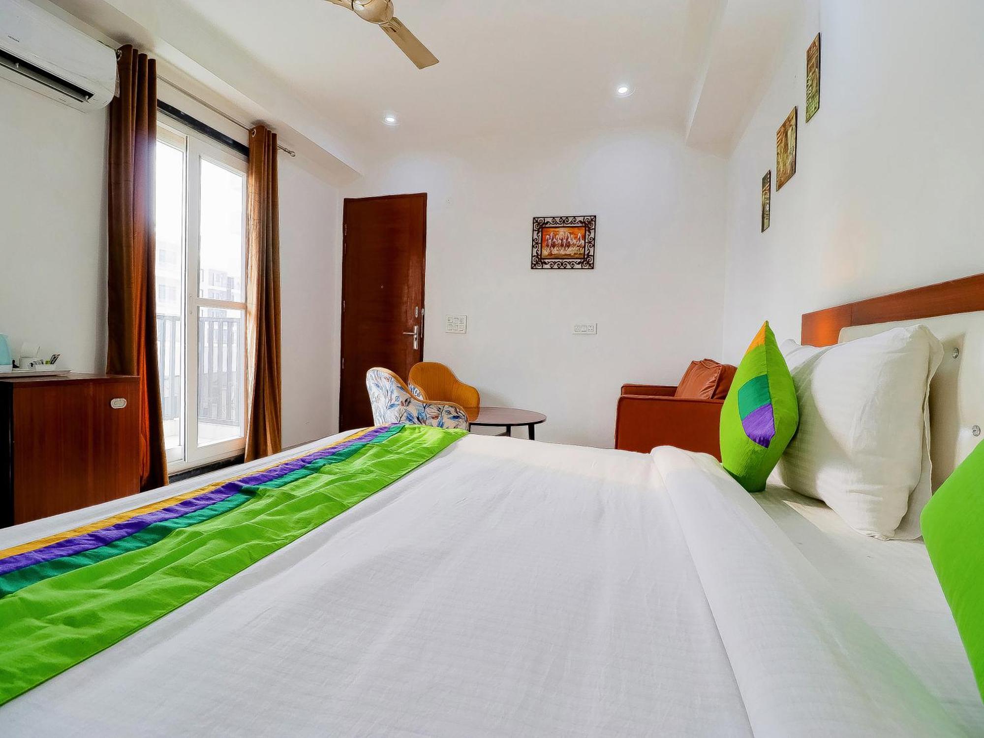 Treebo Rejoice 52 - 3Km From Huda City Metro Station Badshahpur 外观 照片