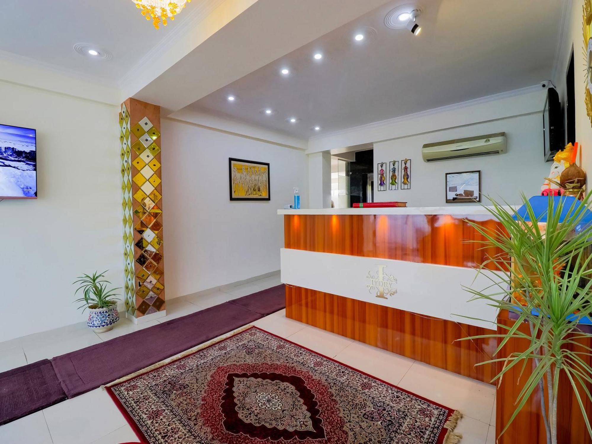 Treebo Rejoice 52 - 3Km From Huda City Metro Station Badshahpur 外观 照片