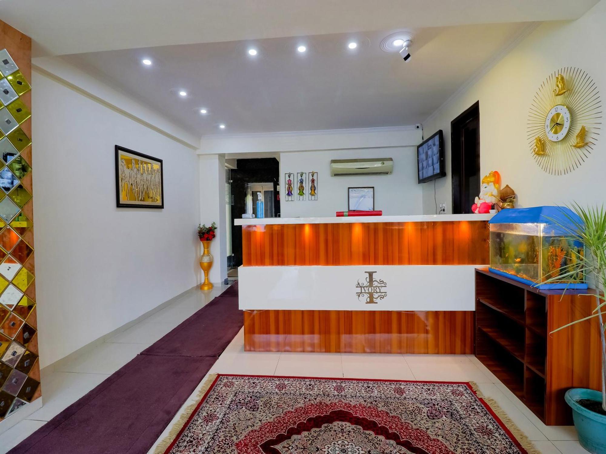 Treebo Rejoice 52 - 3Km From Huda City Metro Station Badshahpur 外观 照片
