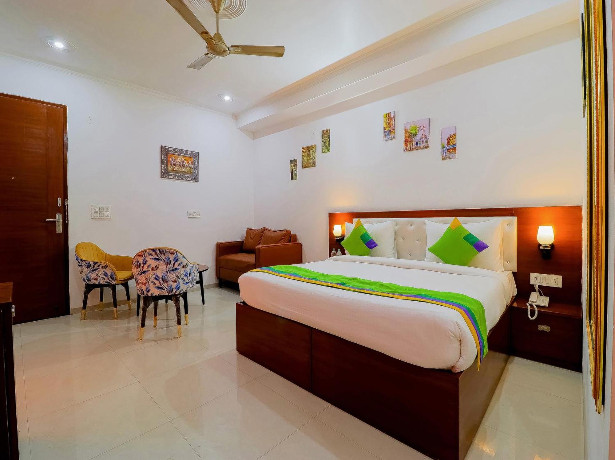 Treebo Rejoice 52 - 3Km From Huda City Metro Station Badshahpur 外观 照片