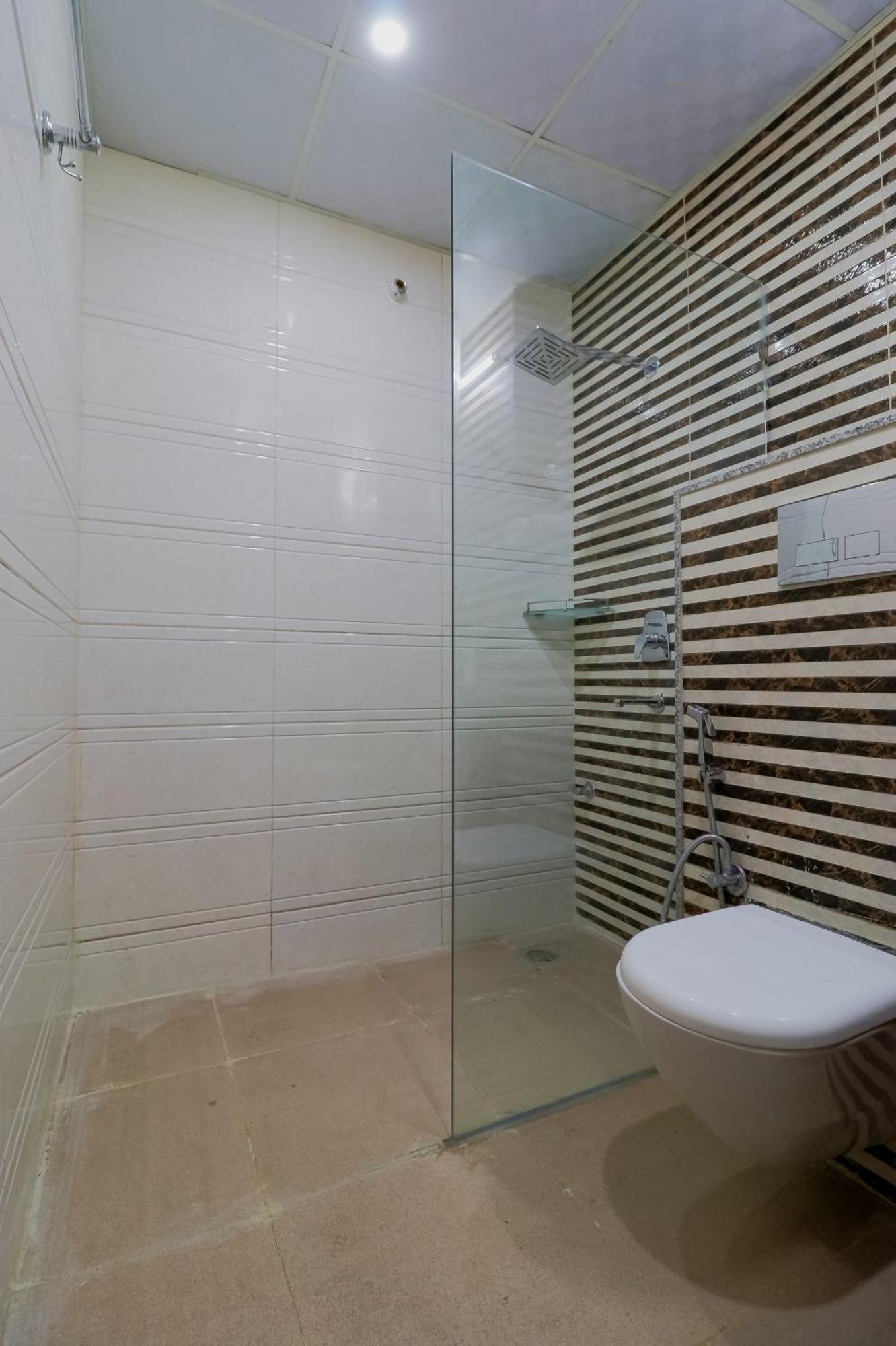 Treebo Rejoice 52 - 3Km From Huda City Metro Station Badshahpur 外观 照片