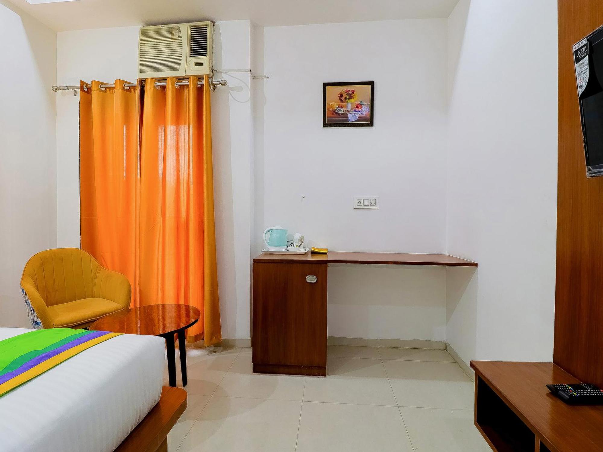 Treebo Rejoice 52 - 3Km From Huda City Metro Station Badshahpur 外观 照片