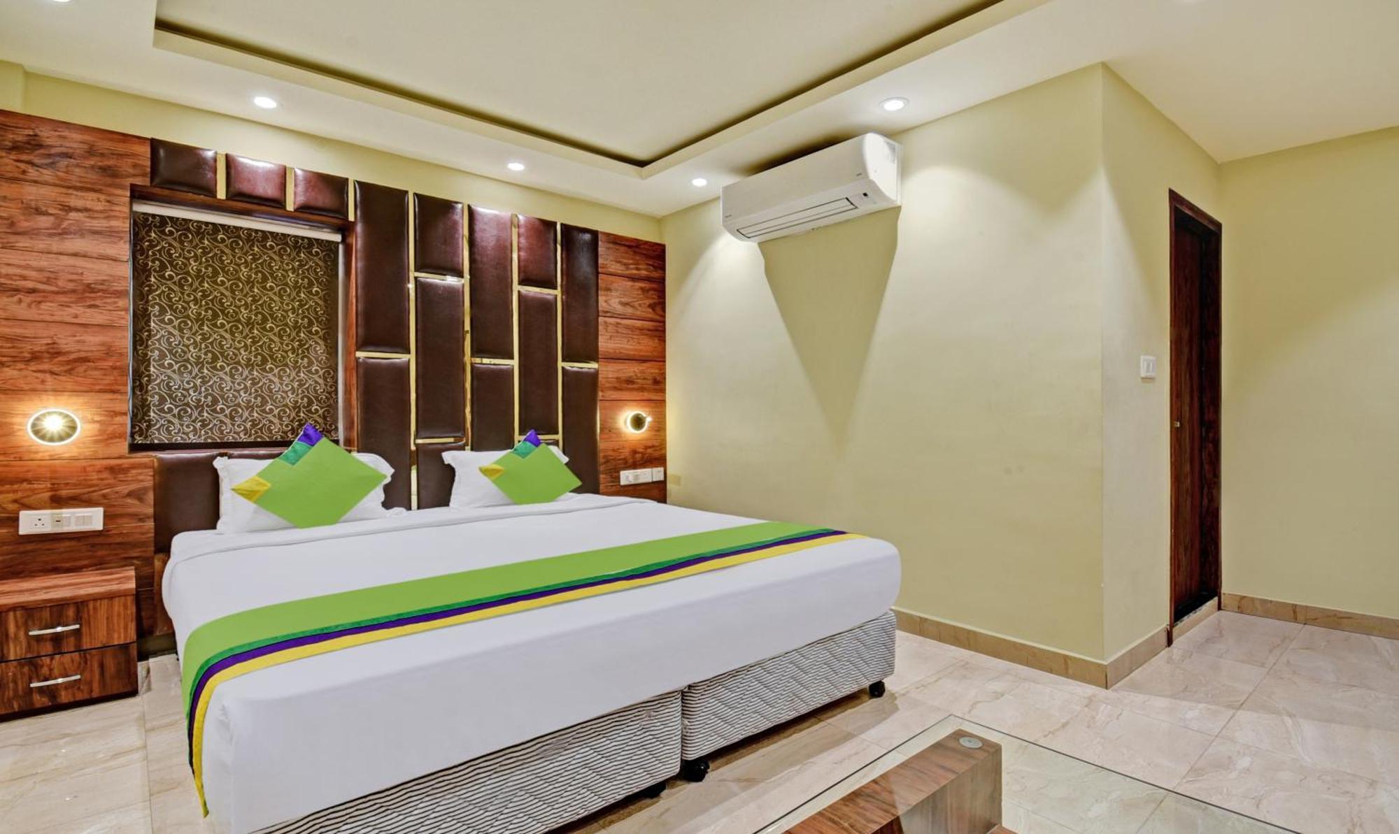 Treebo Rejoice 52 - 3Km From Huda City Metro Station Badshahpur 外观 照片